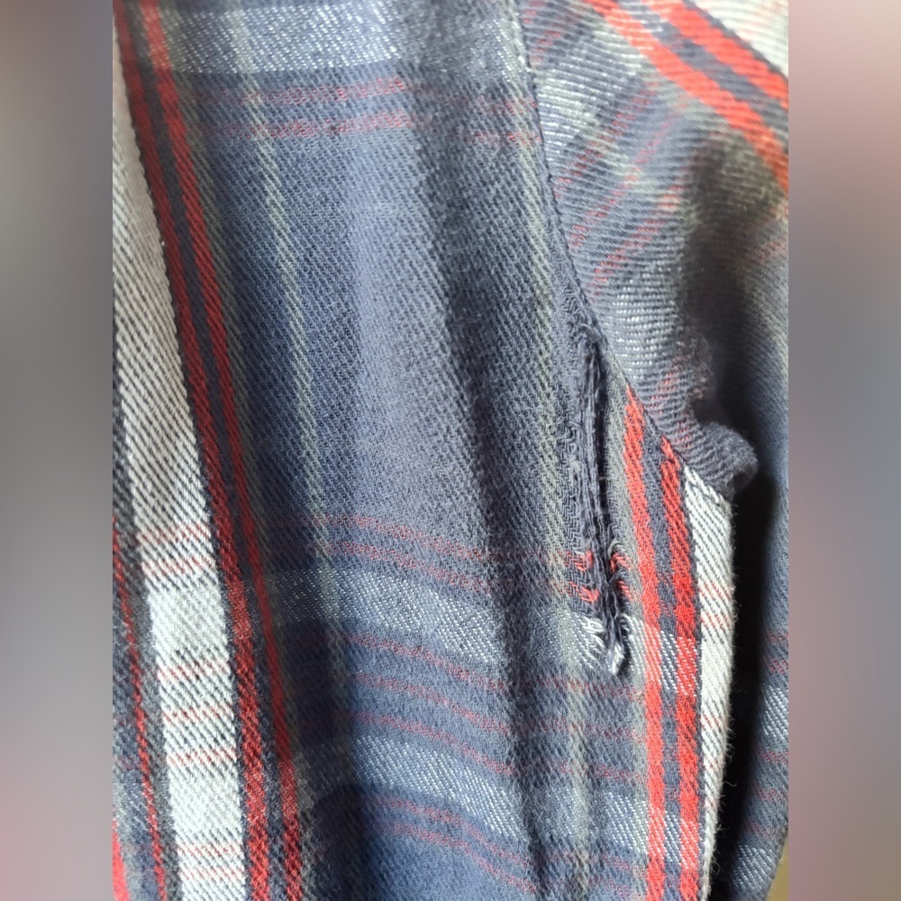 American Giant Vintage Flannel Plaid Slim Fit Women's Size Large - Picture 8 of 11